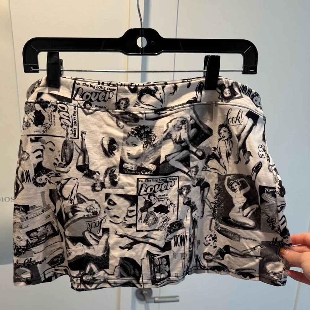 Really cute urban outfitters skirt. Brand new never worn!
